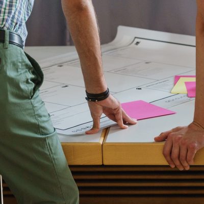 Training für Teams zur Verbesserung von Kompetenzen und Karrierechancen. Training für Teams und Organisationen zur Förderung von beruflichen Kompetenzen und Karrierechancen durch Zusammenarbeit und Zielfindung.